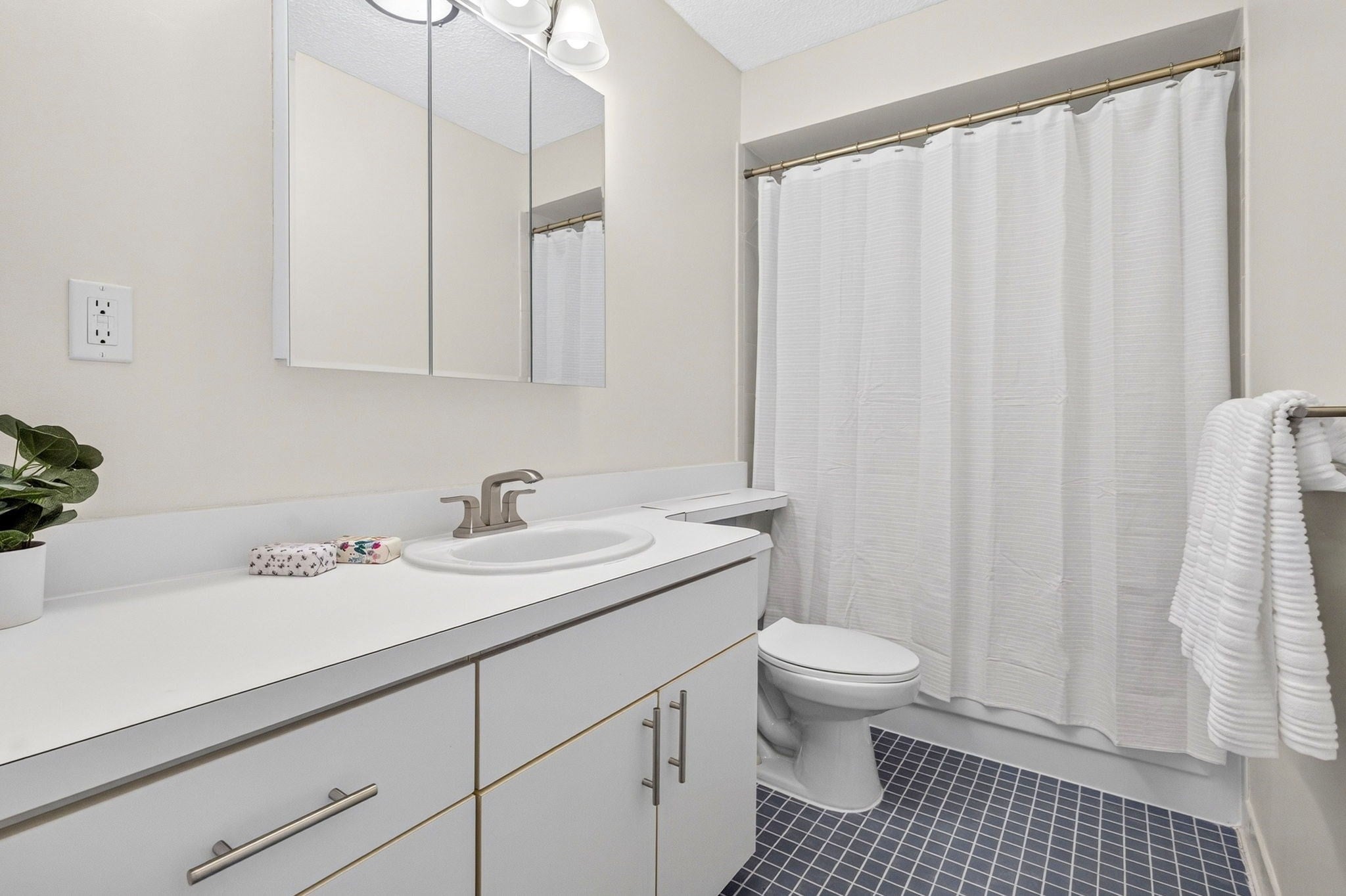 33 Pond Ave #609, Brookline, MA Photo #7