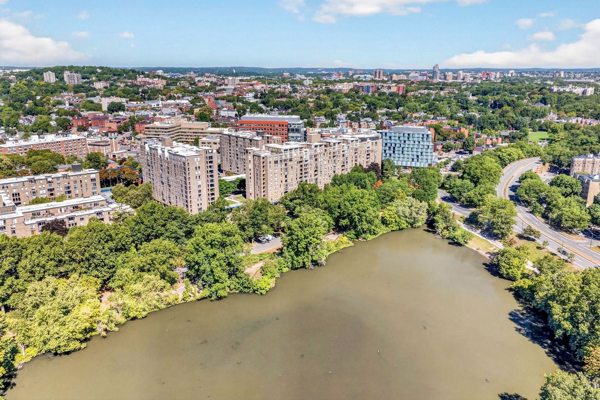 33 Pond Ave #609, Brookline, MA Photo #18