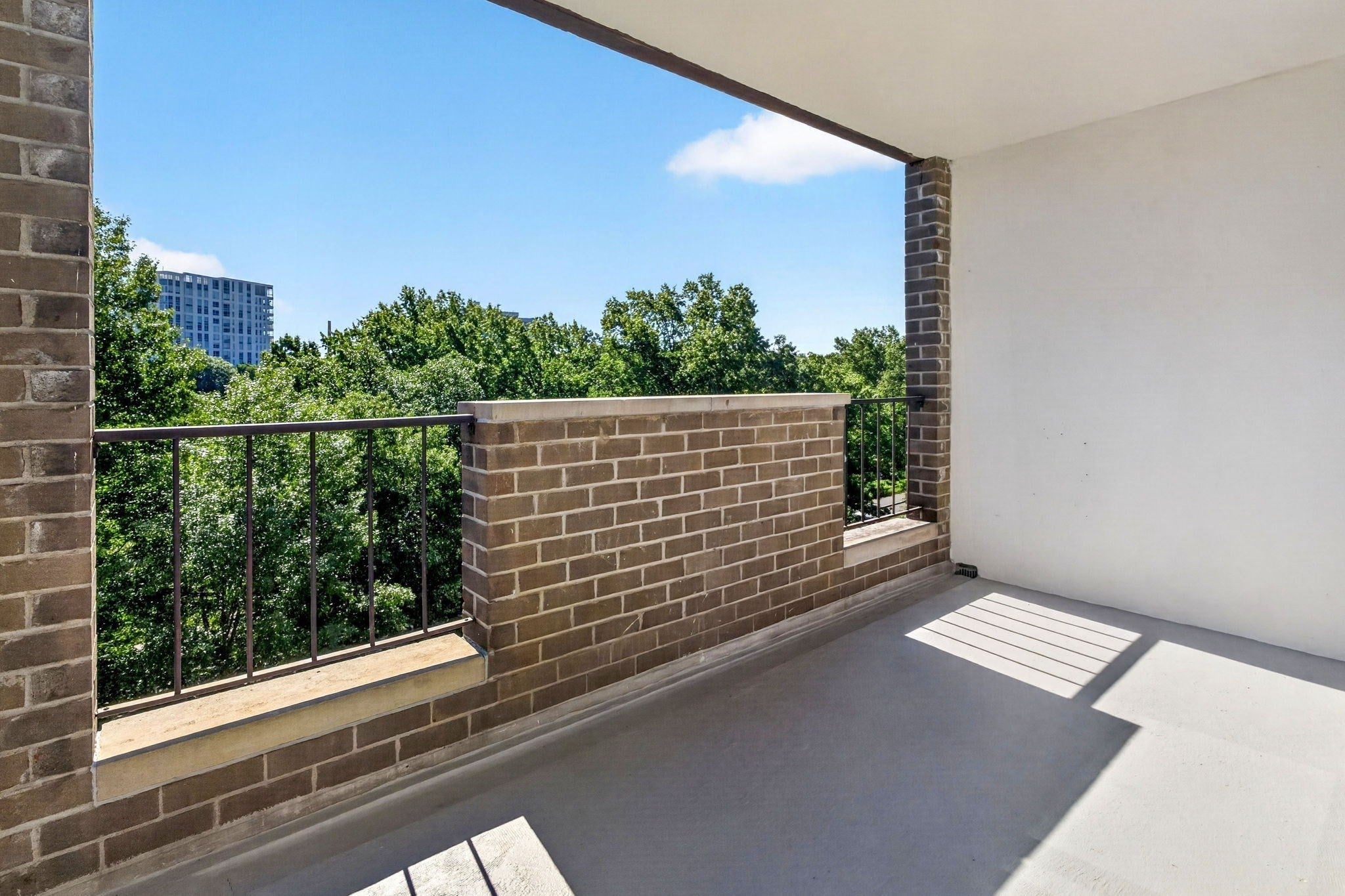 33 Pond Ave #609, Brookline, MA Photo #15