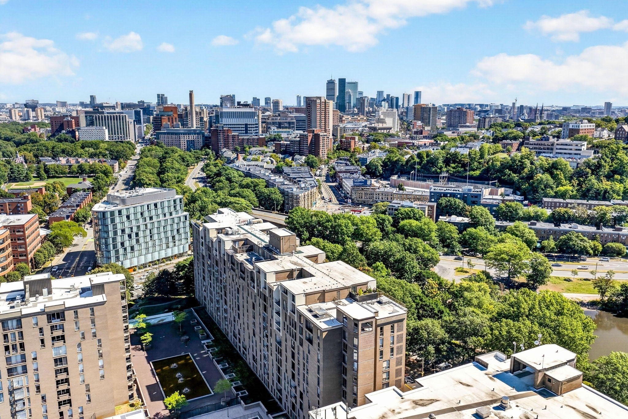33 Pond Ave #609, Brookline, MA Photo #14