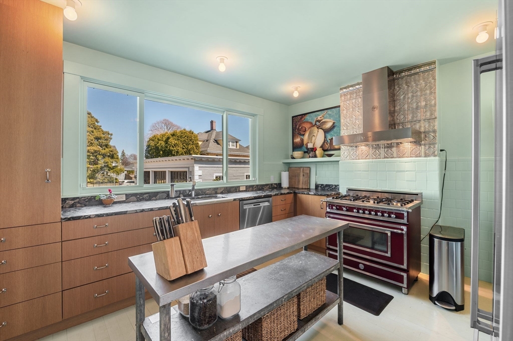 16 Wolcott Rd, Lynn, MA Photo #16
