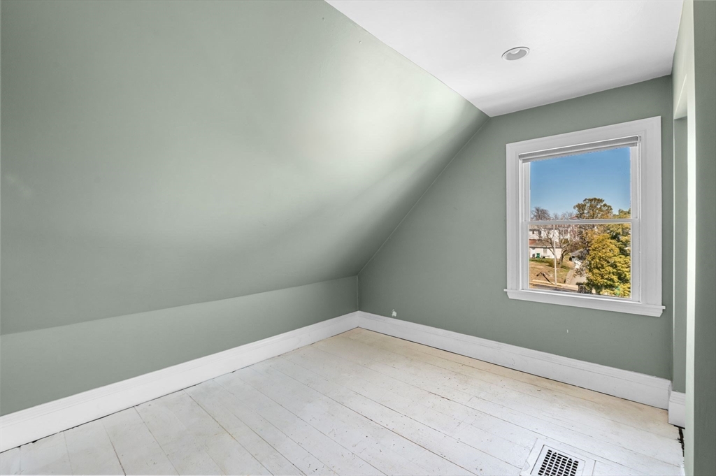16 Wolcott Rd, Lynn, MA Photo #37