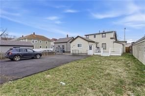 215 Kenyon Ave
