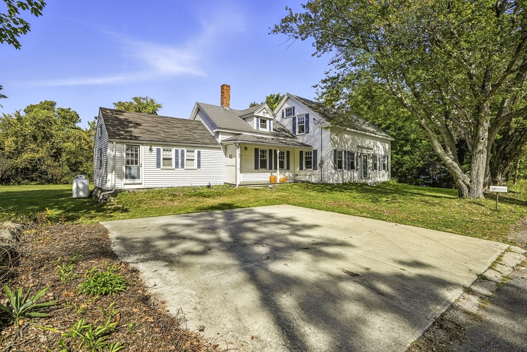 17 Oak Street