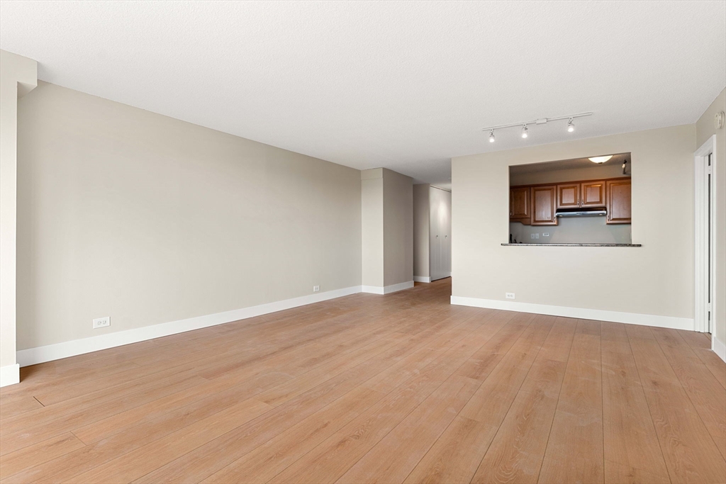 151 Tremont St 23P