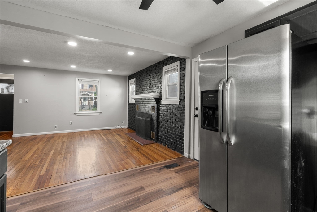 35 Merrimac Ave