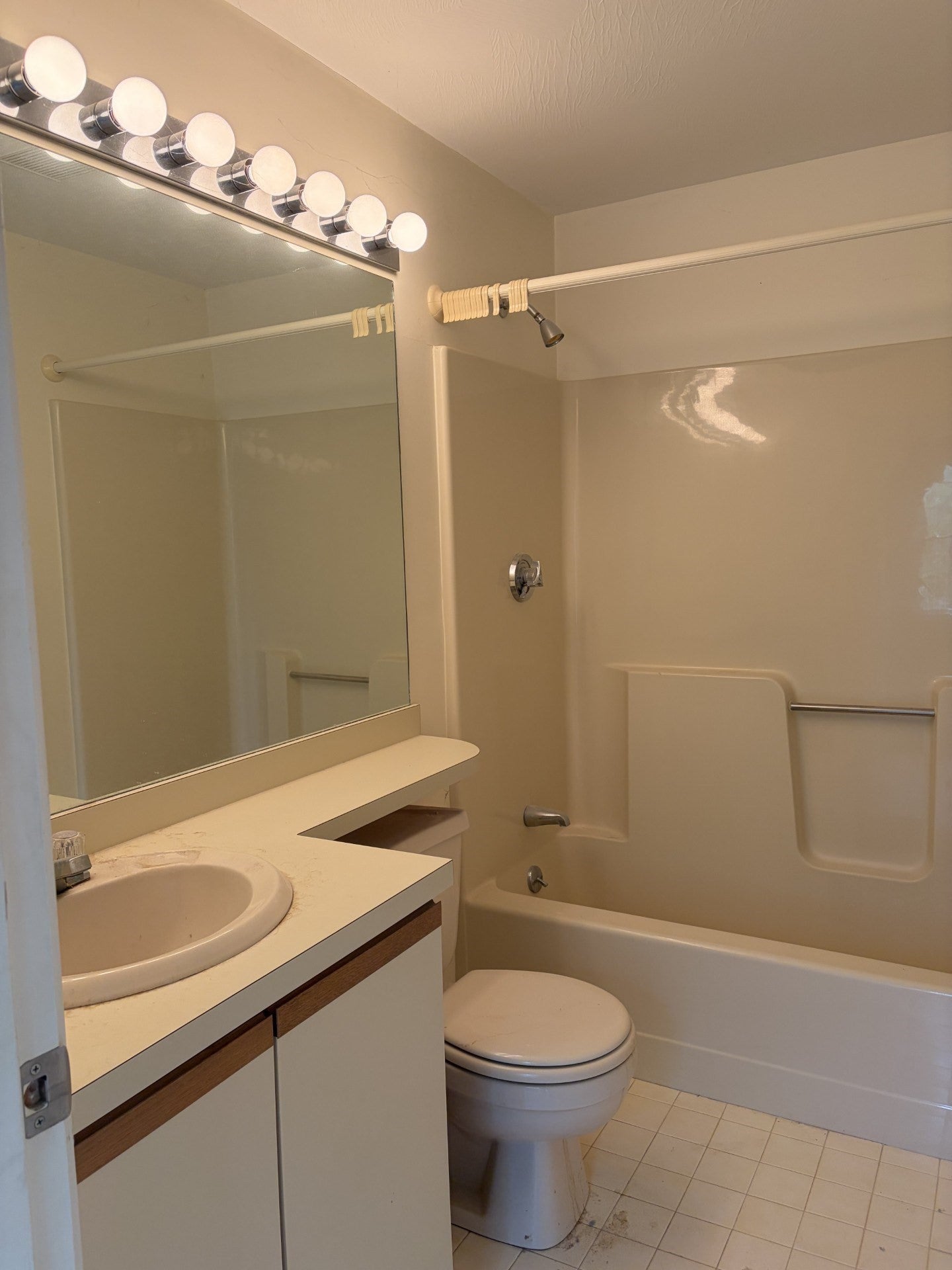 163 Whittier Meadows Drive #163, Amesbury, MA Photo #14