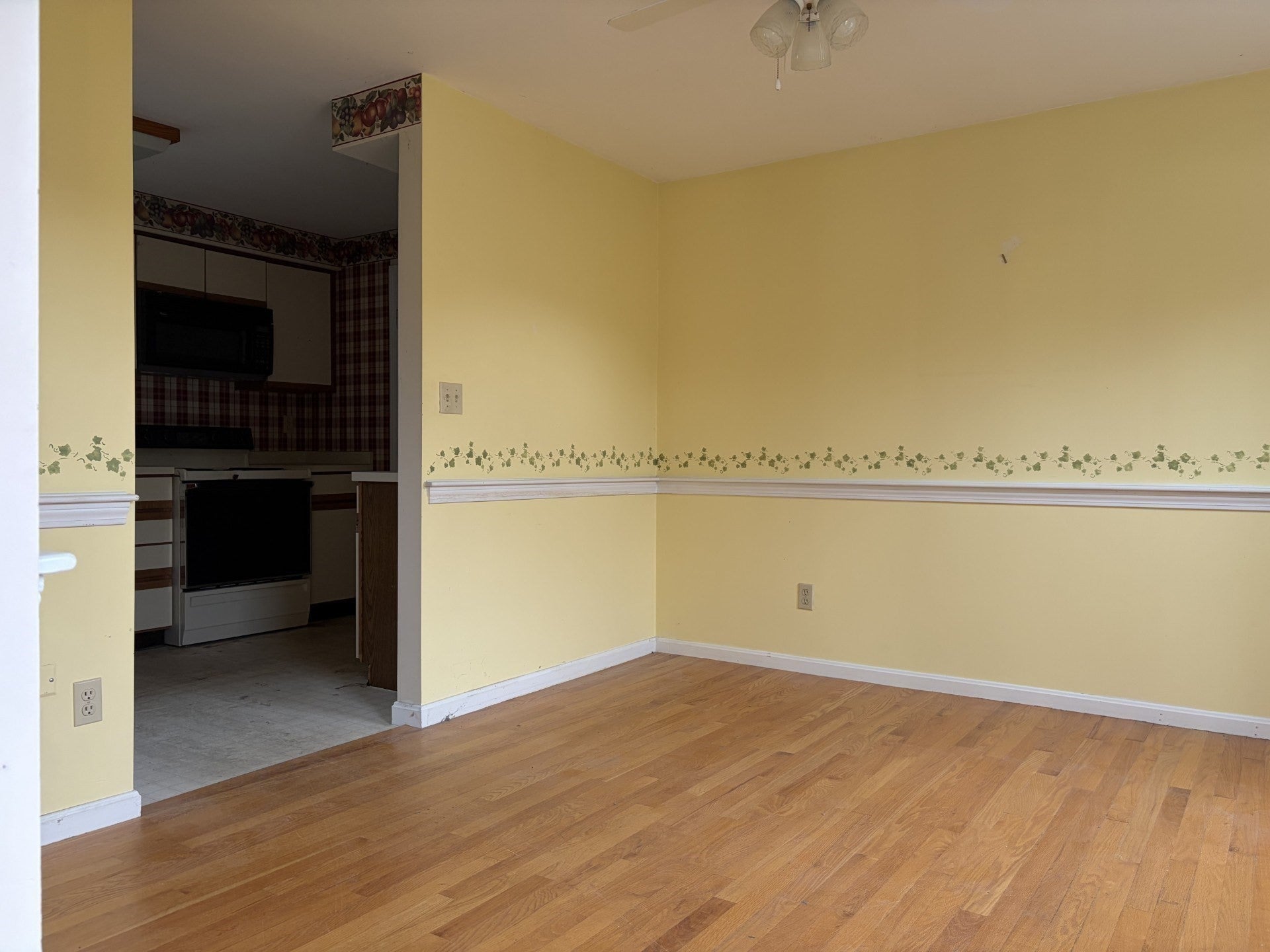 163 Whittier Meadows Drive #163, Amesbury, MA Photo #7