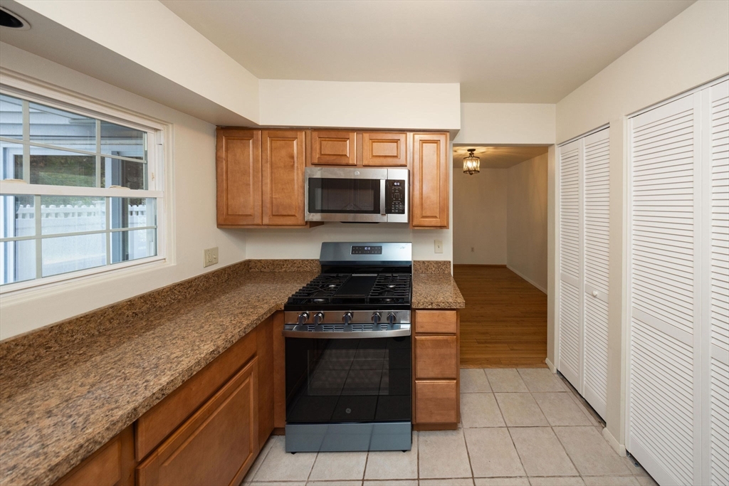 247 Edgebrook Dr 247