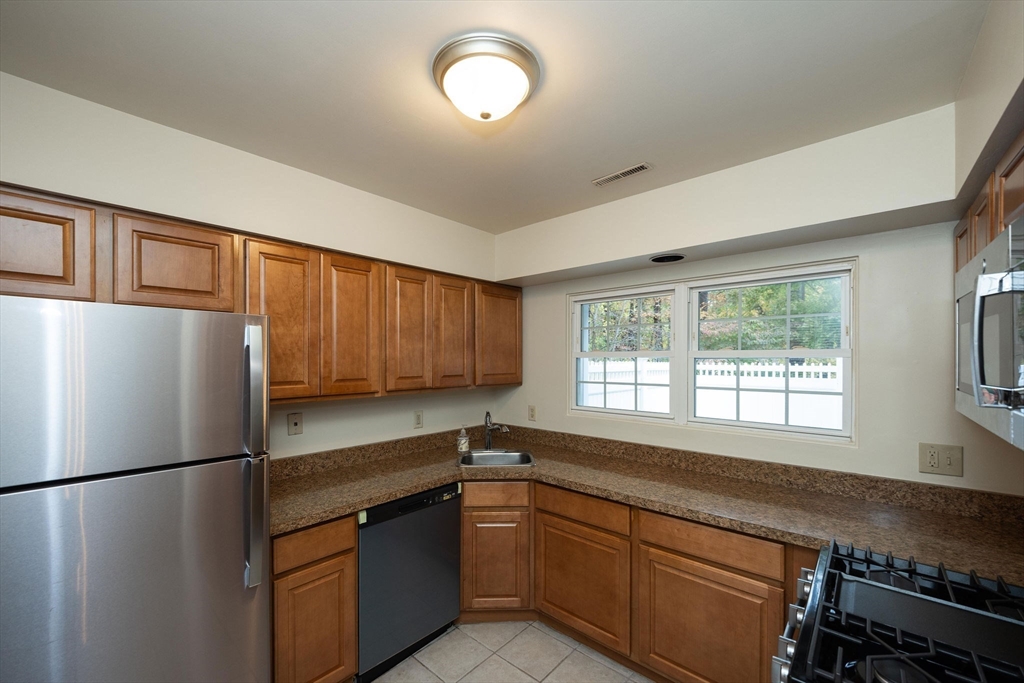 247 Edgebrook Dr 247