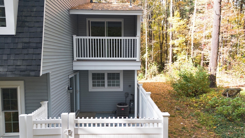 247 Edgebrook Dr 247