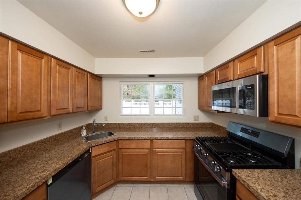247 Edgebrook Dr 247