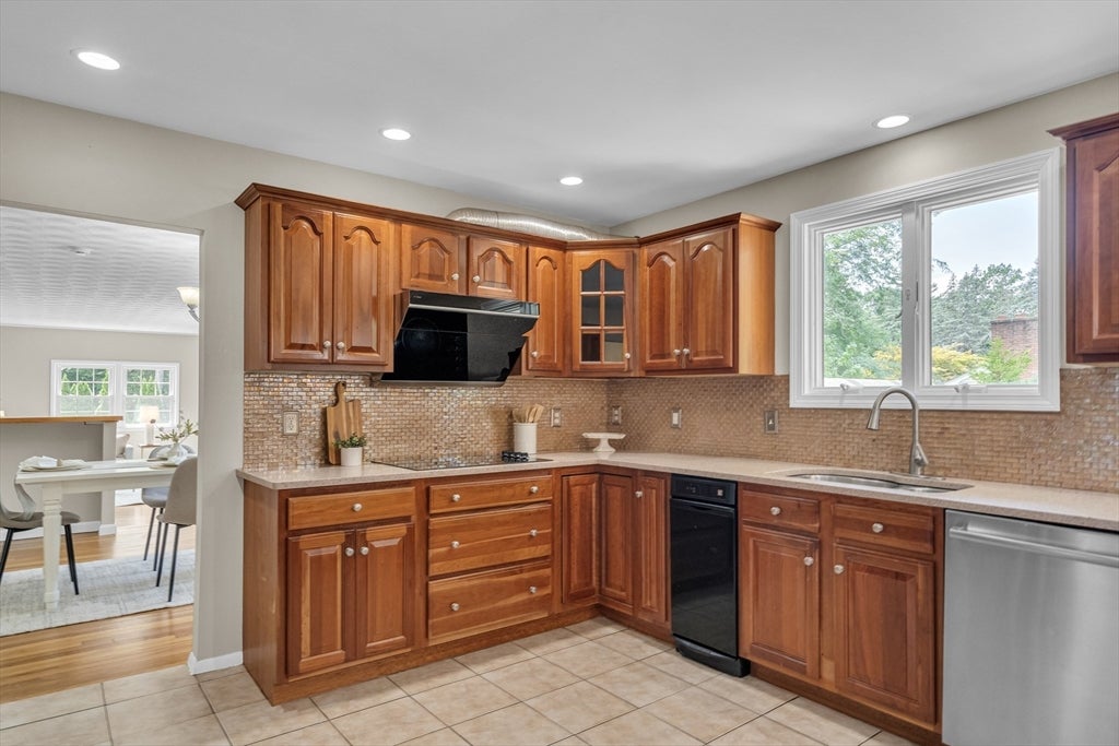 3 Cathy Rd, Burlington, MA, 3 Cathy Rd, Burlington, MA Photo #17