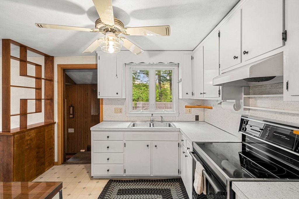 11 Dadant Dr, Wilmington, MA Photo #6