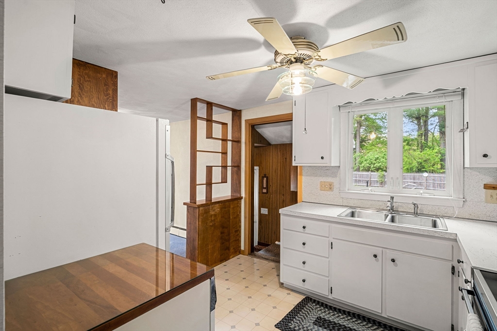 11 Dadant Dr, Wilmington, MA Photo #7