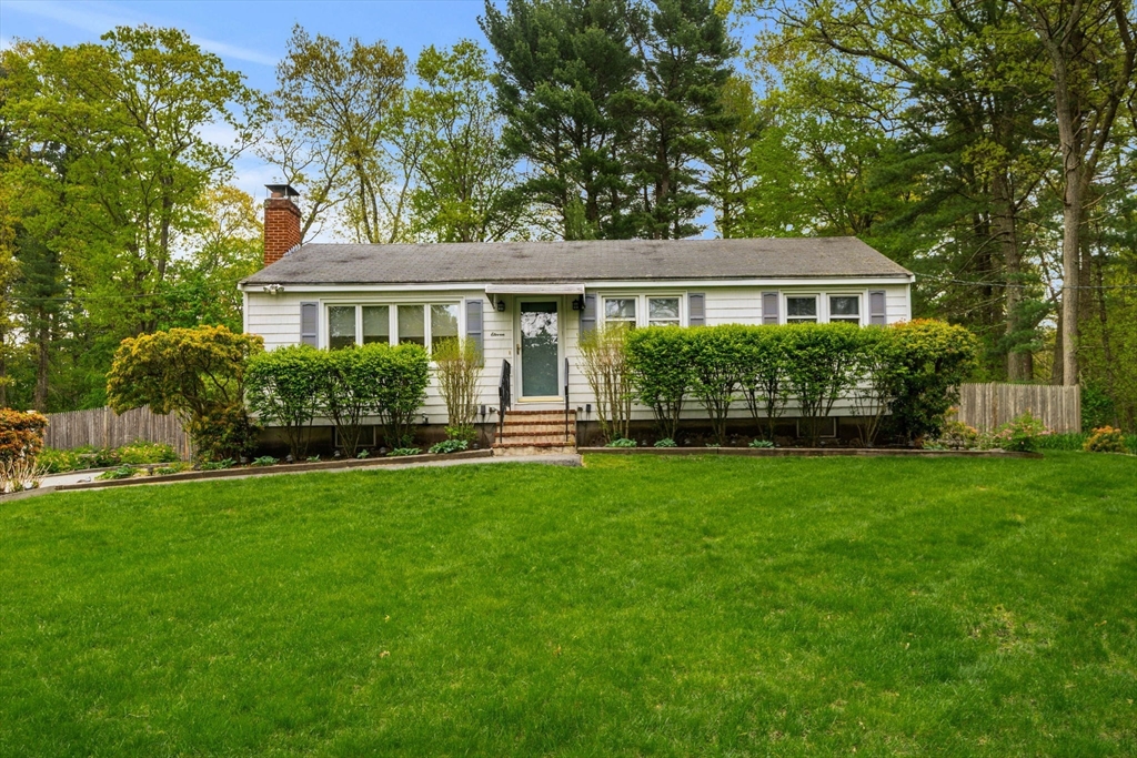 11 Dadant Dr, Wilmington, MA Photo #1