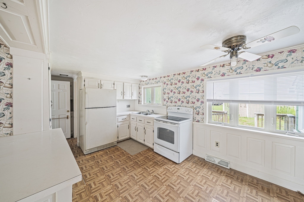 298 Plymouth Ave