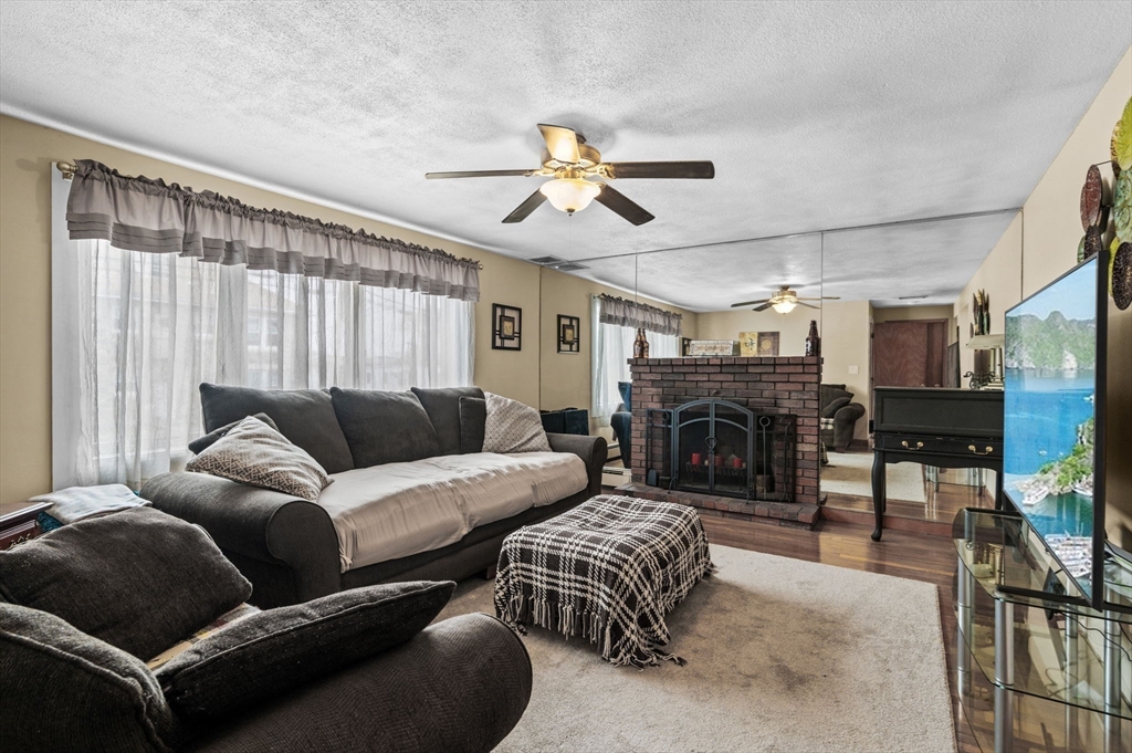 276 Malden St