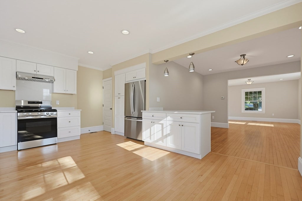 165 Prospect St #165, Wakefield, MA, 165 Prospect St #165, Wakefield, MA Photo #14