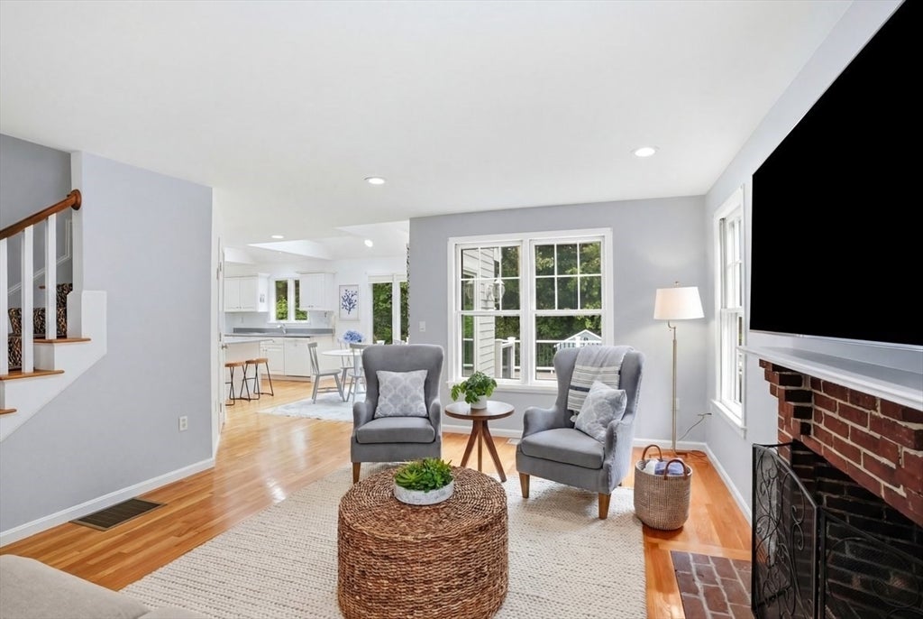6 Brookside Lane 6