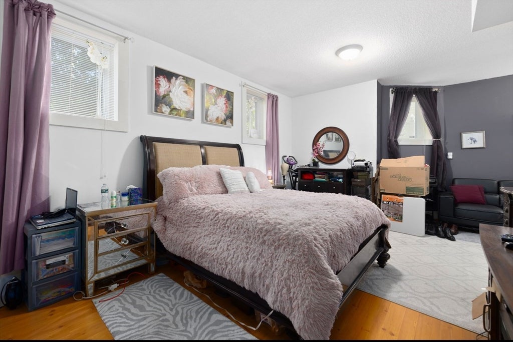 576 Fairmount St, Woonsocket, RI Photo #18
