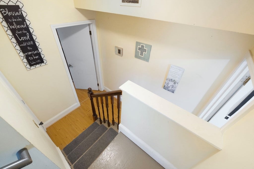 576 Fairmount St, Woonsocket, RI Photo #14