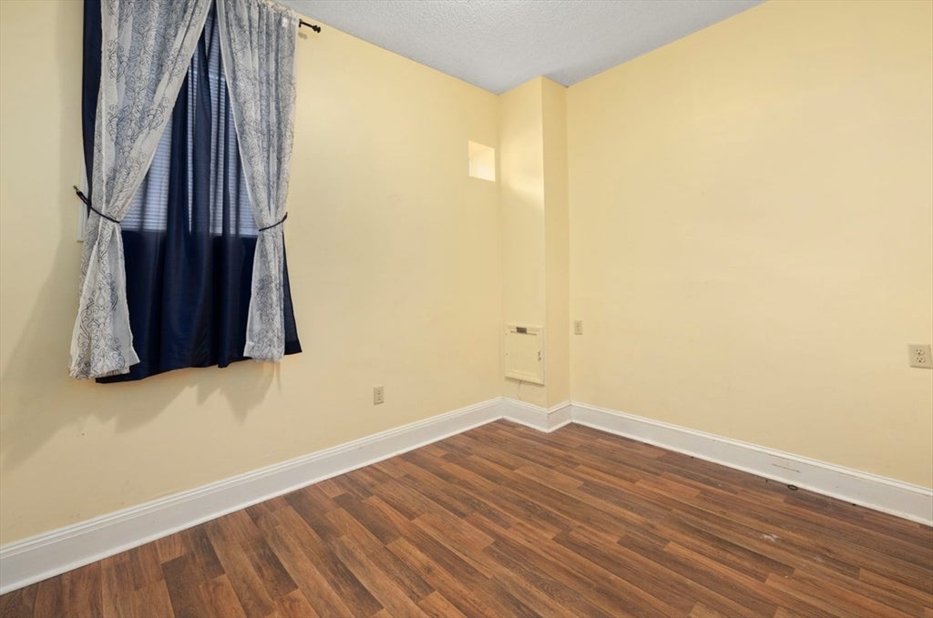 576 Fairmount St, Woonsocket, RI Photo #11