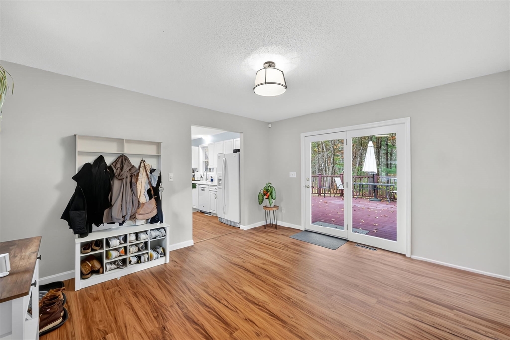 98 Fox Woods Dr