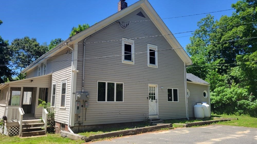 44 Mill St