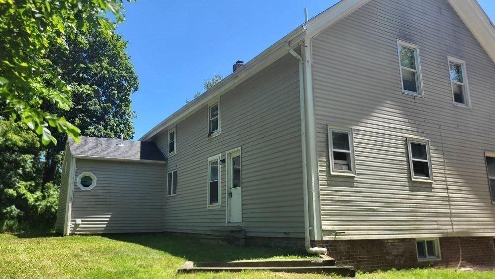 44 Mill St