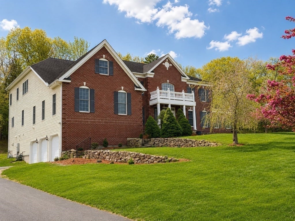 4 Summit Way
