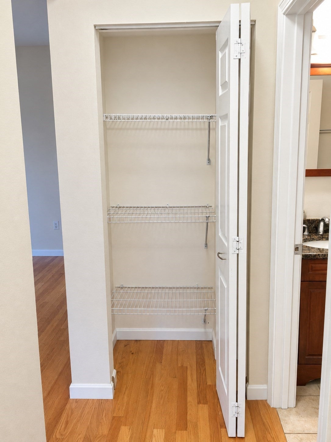 2456-2460 Massachusetts Ave #204, Cambridge, MA Photo #6