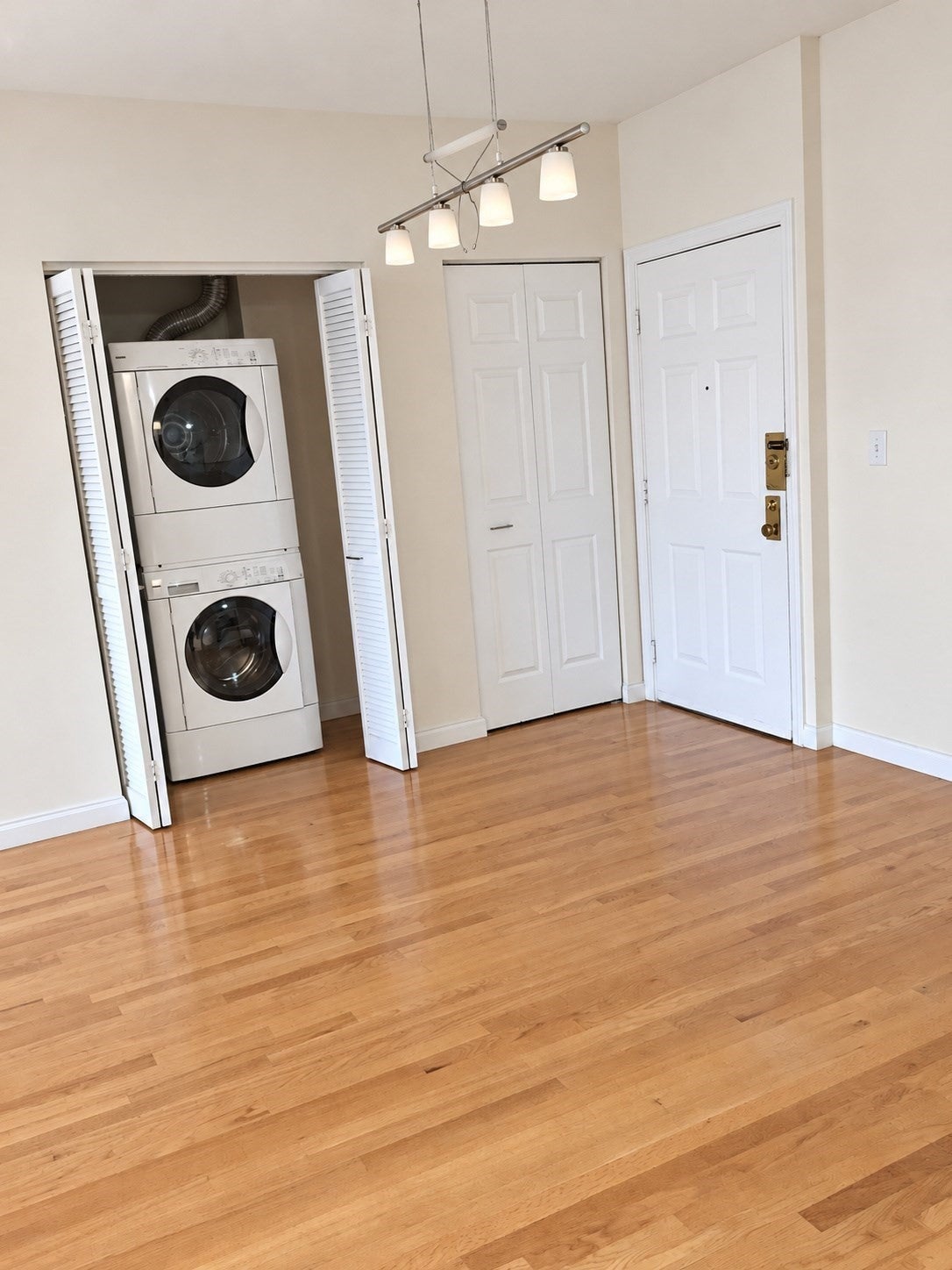 2456-2460 Massachusetts Ave #204, Cambridge, MA Photo #7