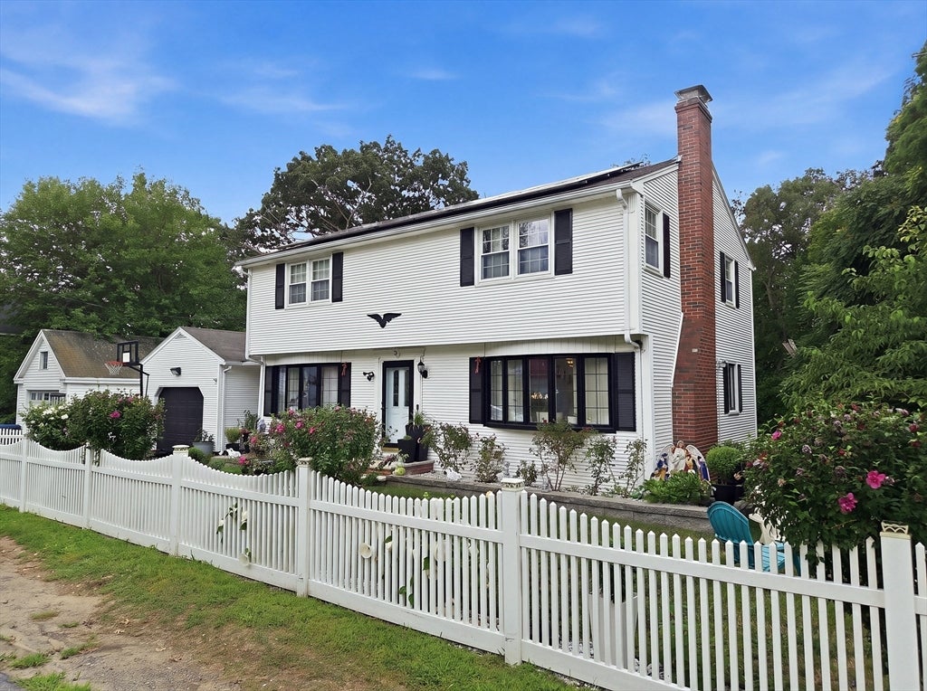 3 Henry Ave.