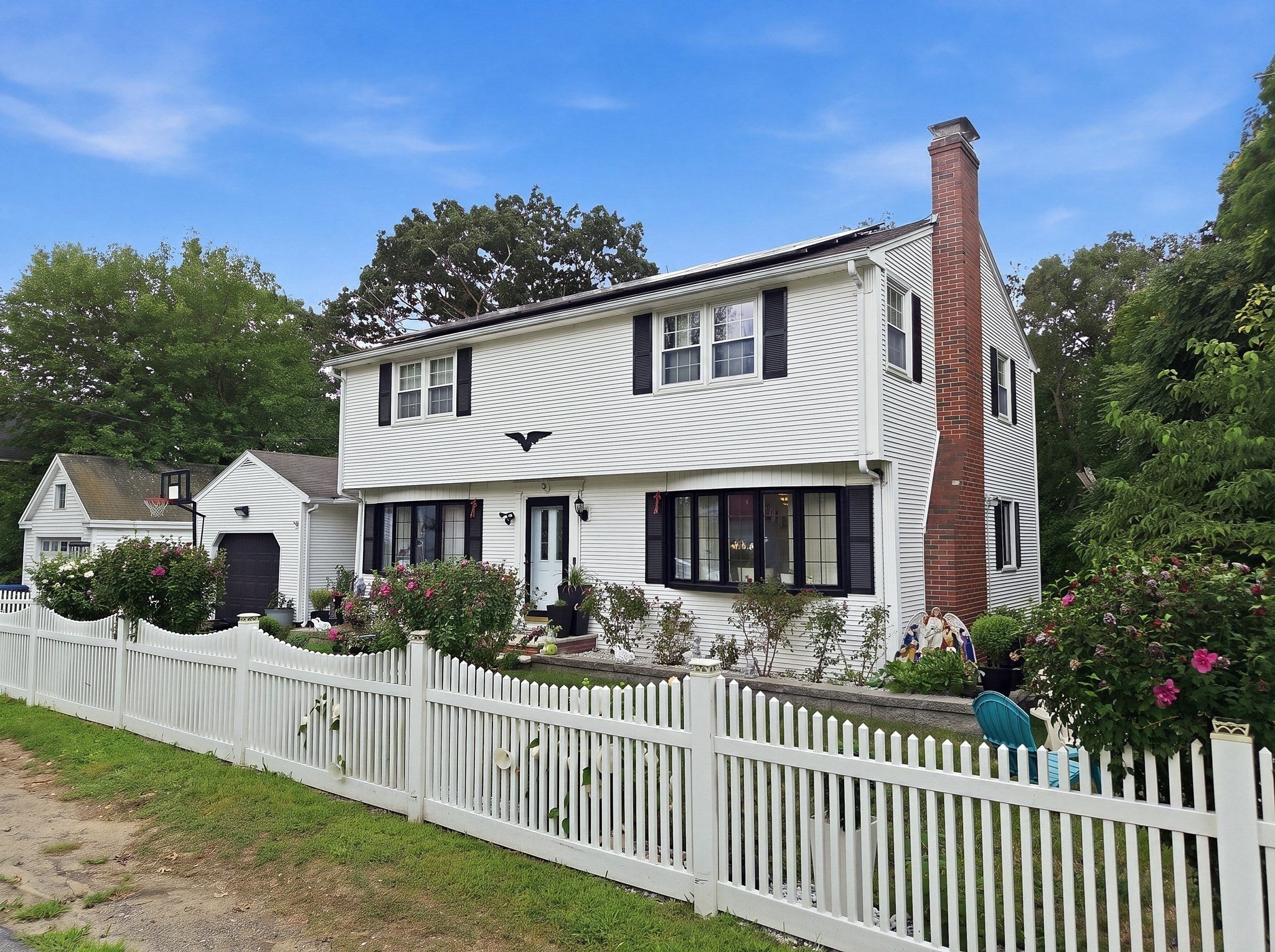 3 Henry Ave.