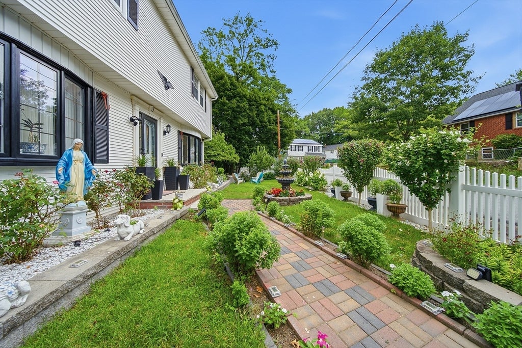 3 Henry Ave.