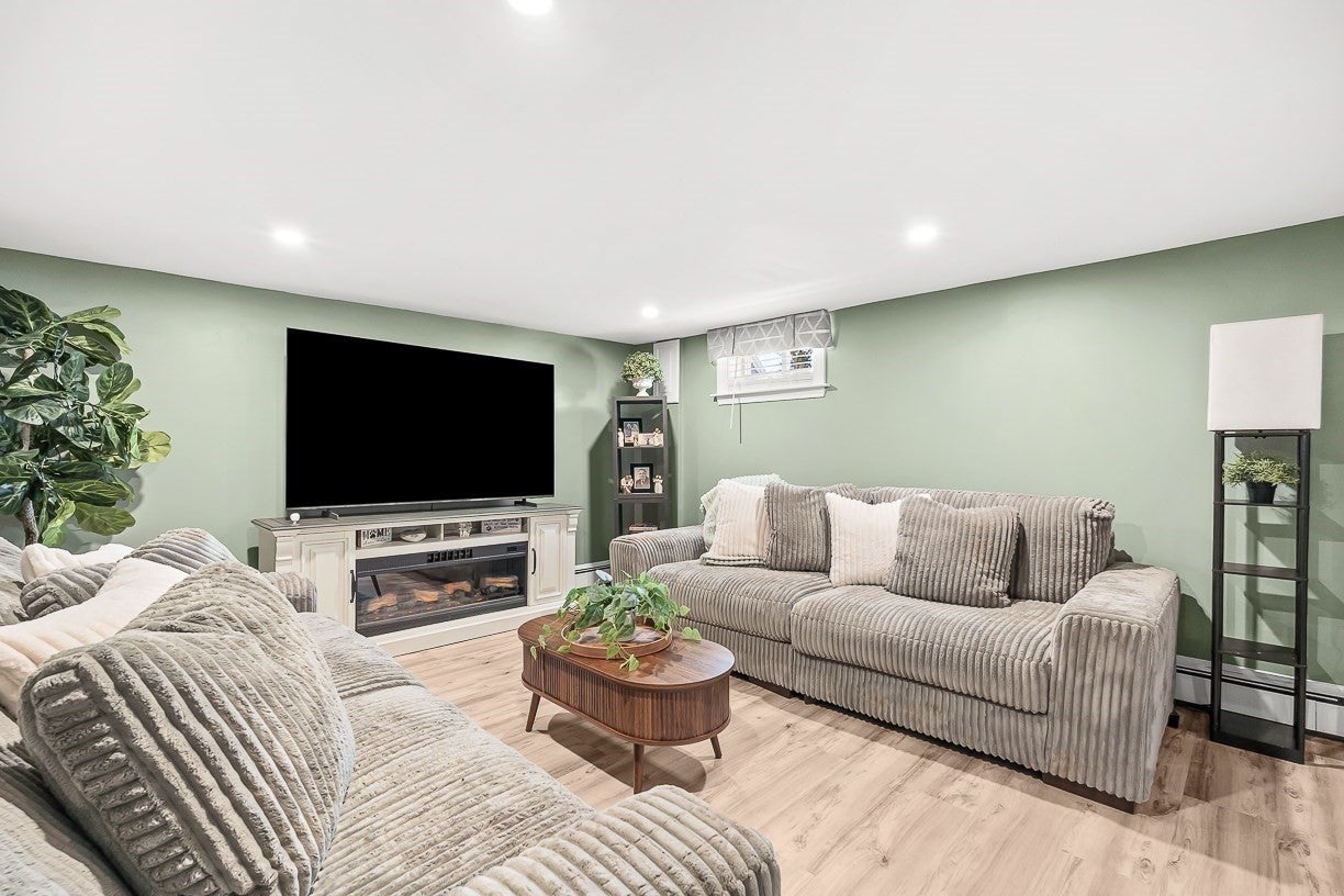 50 Holland Street, Winchester, MA, 50 Holland Street, Winchester, MA Photo #27