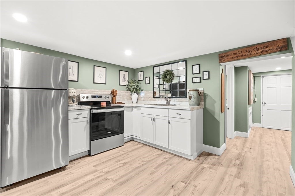 50 Holland Street, Winchester, MA, 50 Holland Street, Winchester, MA Photo #28