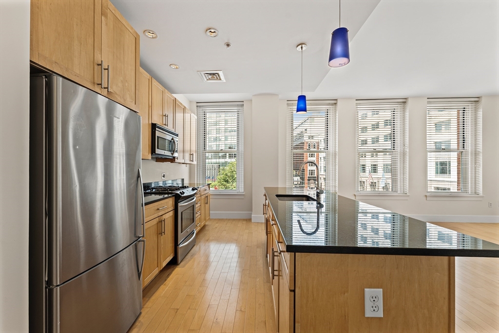 70 Lincoln Street L312
