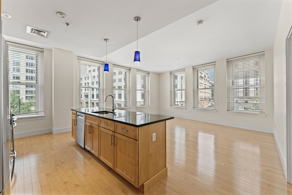 70 Lincoln Street L312
