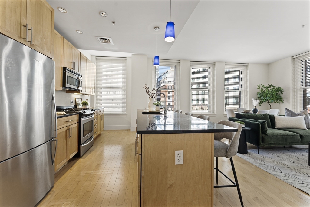70 Lincoln Street L312