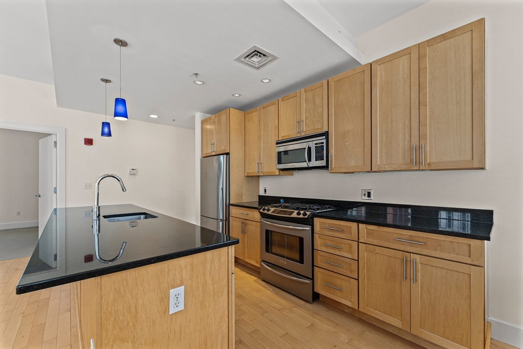70 Lincoln Street L312