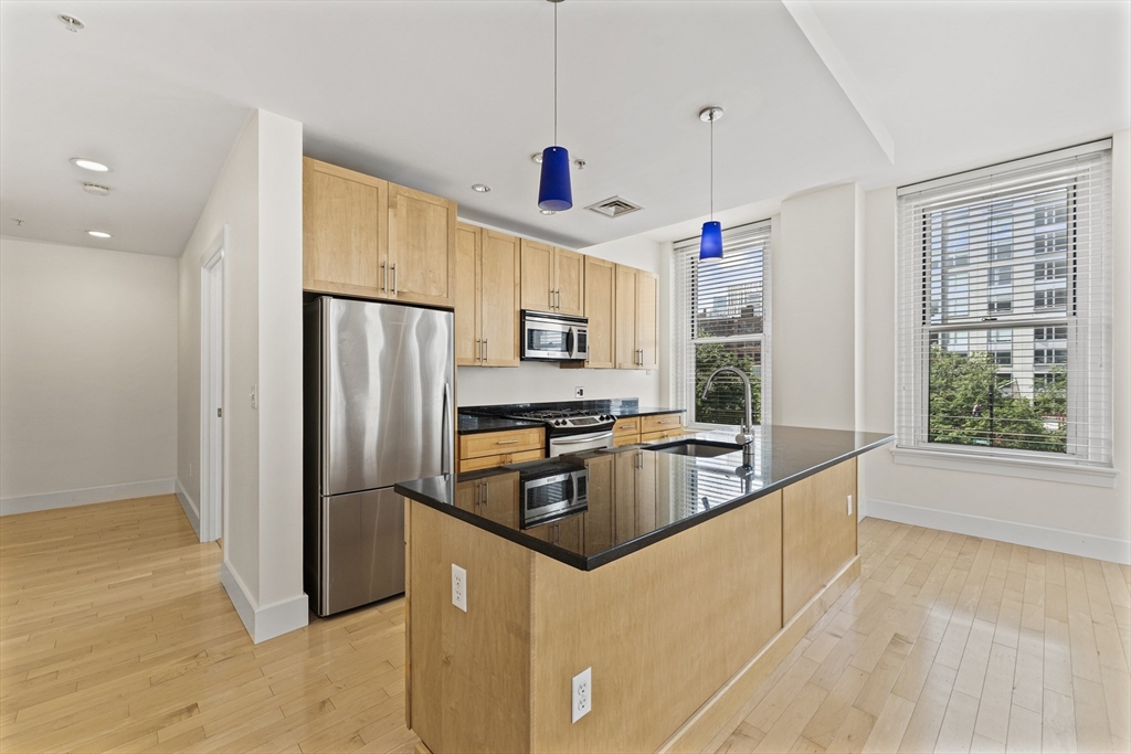 70 Lincoln Street L312