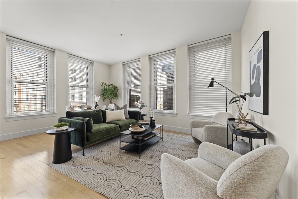 70 Lincoln Street L312