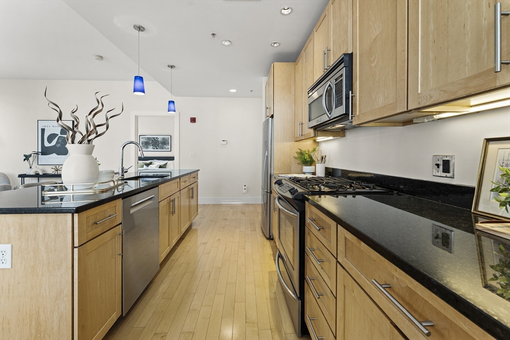 70 Lincoln Street L312