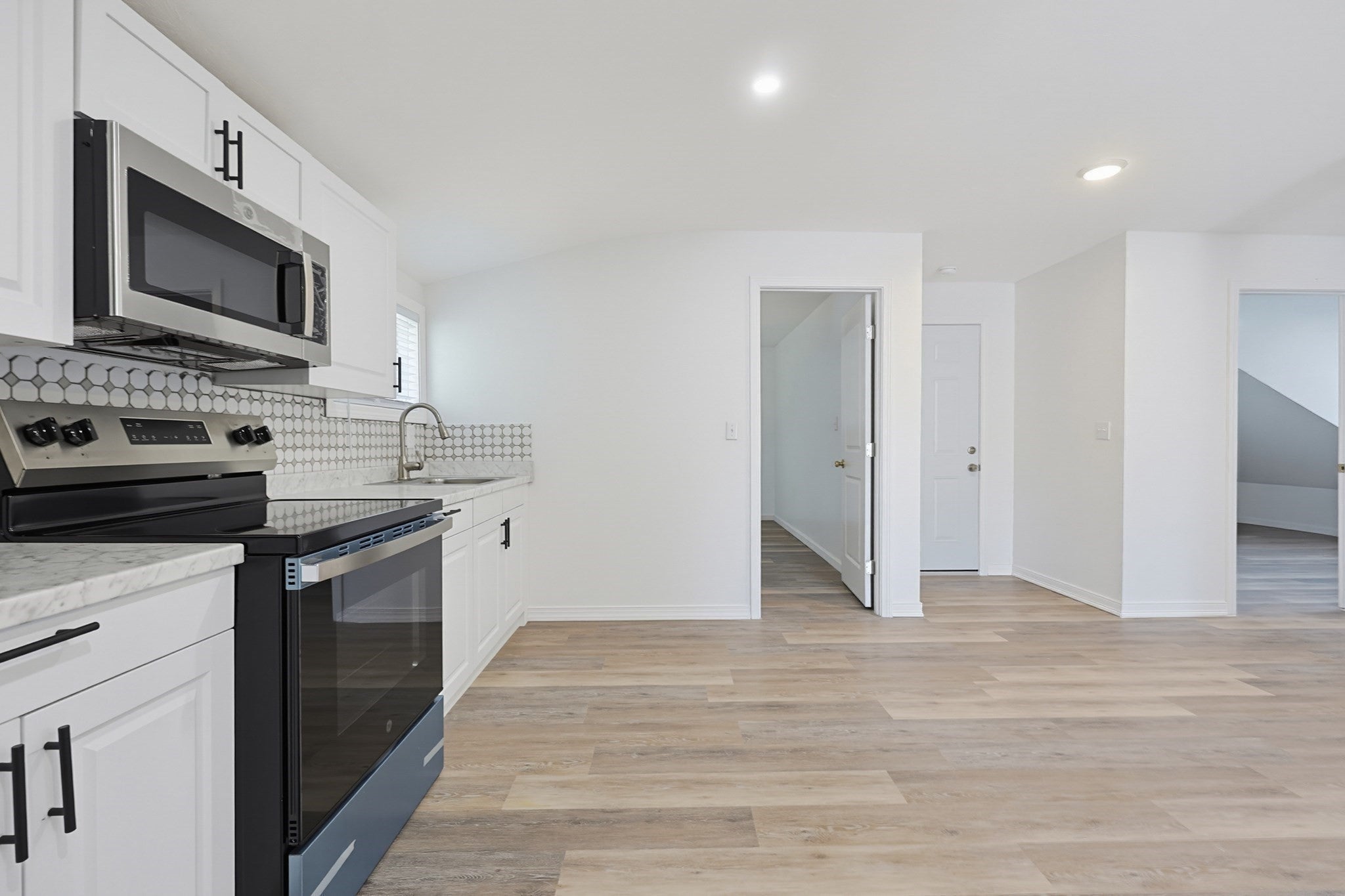 157 W Bacon St #1, Plainville, MA, 157 W Bacon St #1, Plainville, MA Photo #6