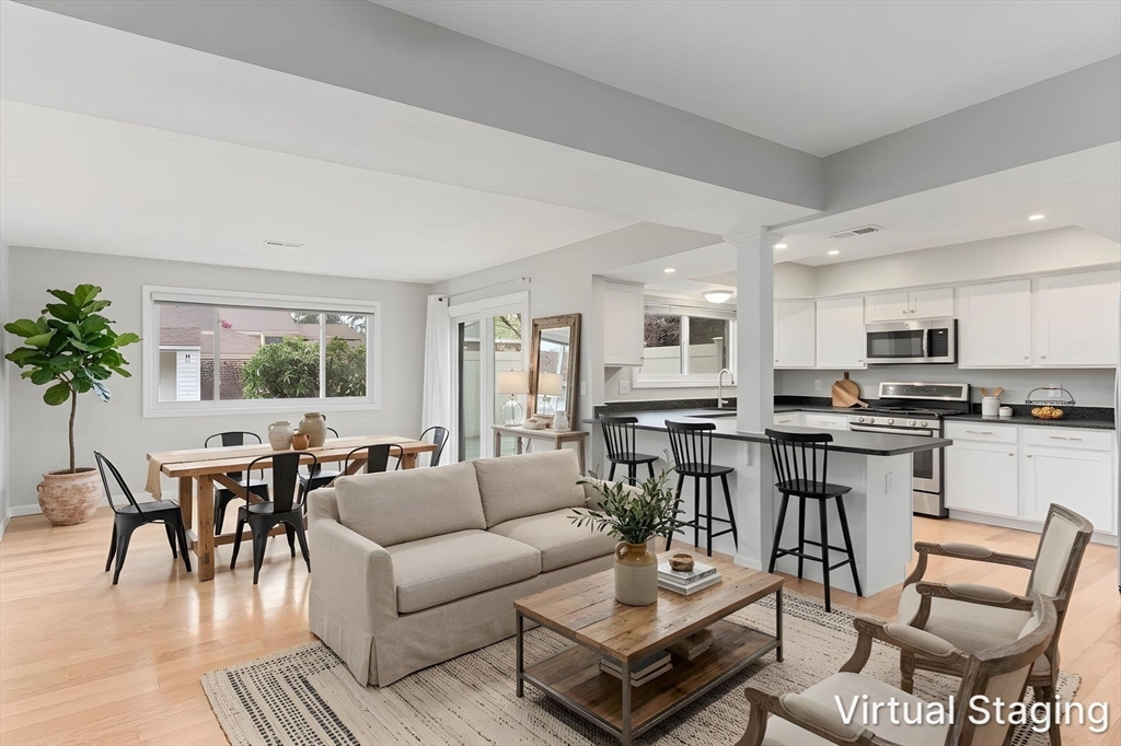 124 Greenbrook Ll DR #124, Stoughton, MA Photo #7