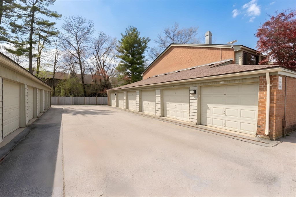 124 Greenbrook Ll DR #124, Stoughton, MA Photo #35