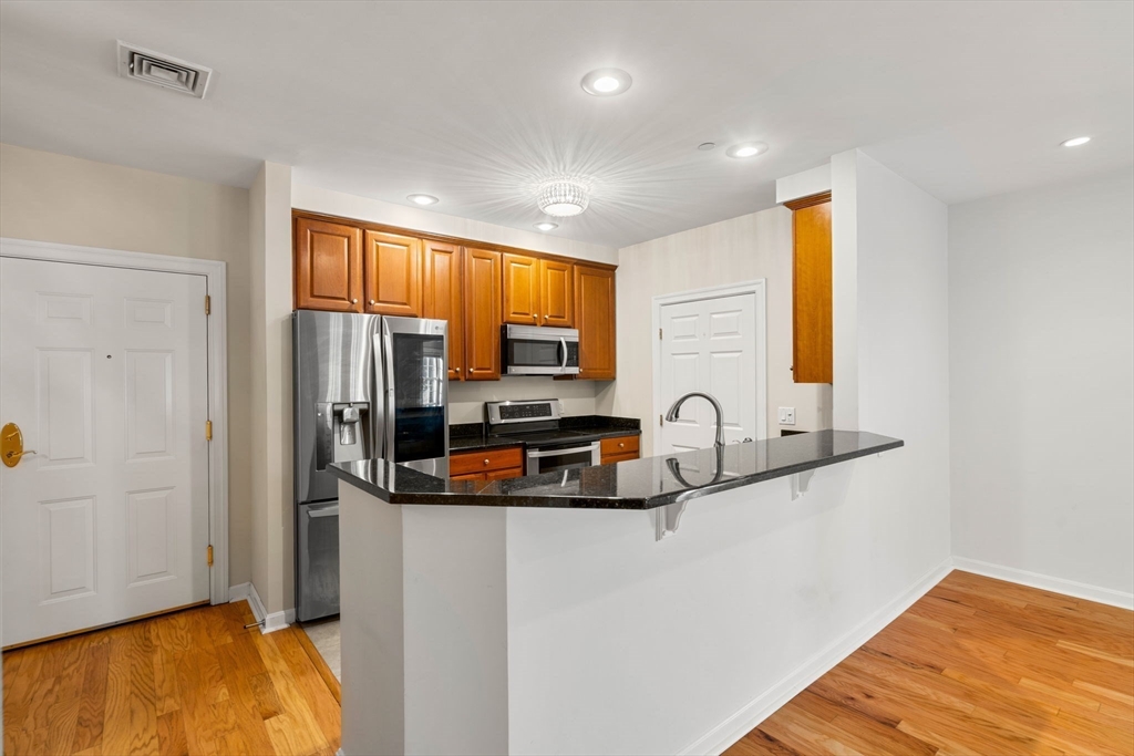 190 Chickering Rd 204D