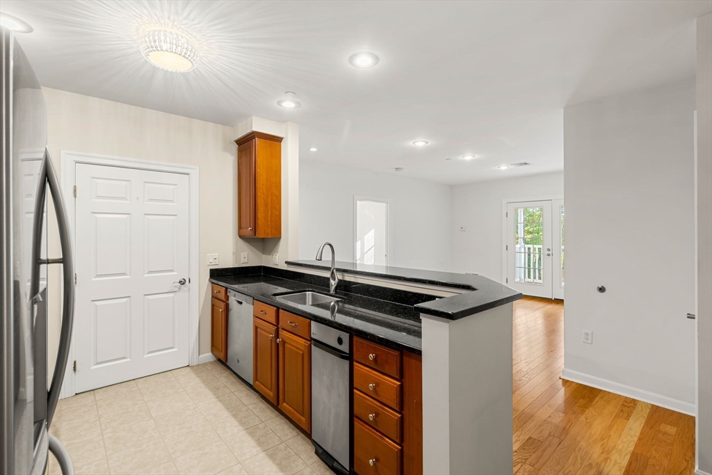 190 Chickering Rd 204D